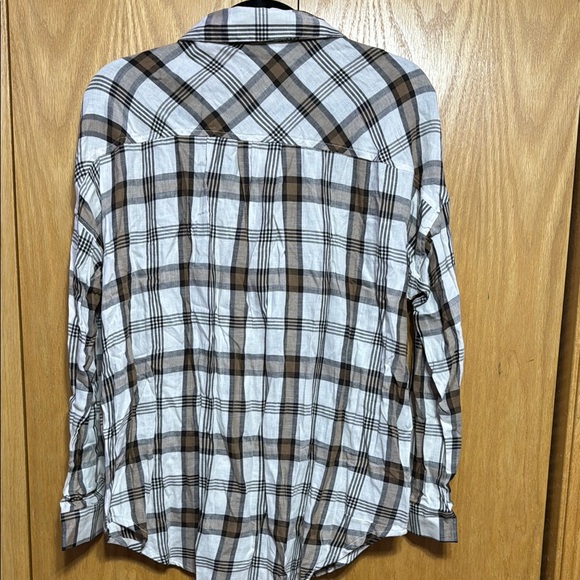 Blu Pepper women’s  Brown and White Plaid Shirt - Picture 3 of 3